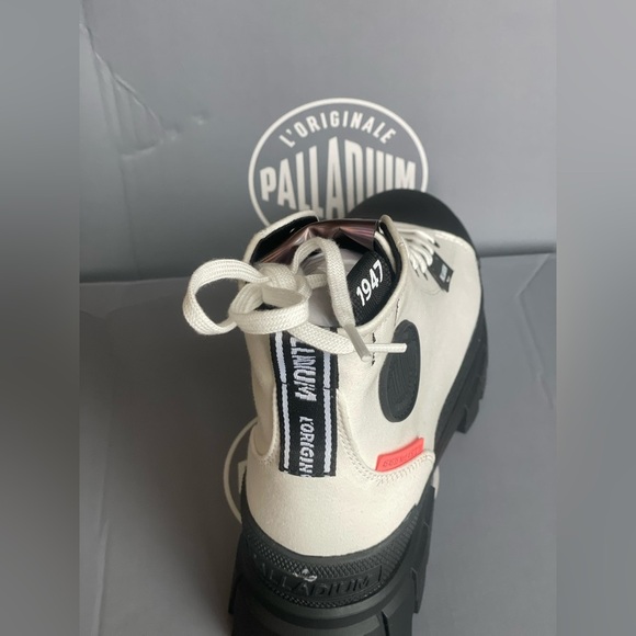New | Palladium Women’s Revolt High Top Star White and Black Sneakers, size 9 - Picture 4 of 7